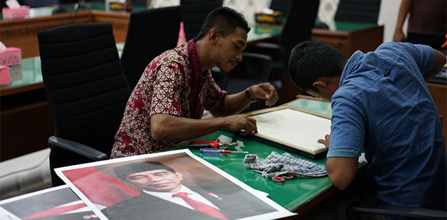 Foto Jokowi-Maruf Berbahan Spanduk Bikin Heboh, Ini Penjelasan DPR Aceh