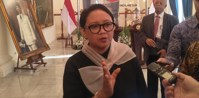 Dapat <i>Award</i> Pejabat Publik 2019, Menlu Retno Bungkam Ditanya Wamena