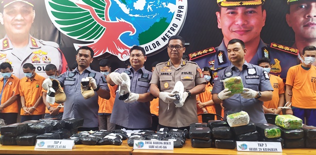 Polisi Bongkar Penyelundupan 68 Kilogram Sabu Yang Disimpan Di Sepatu