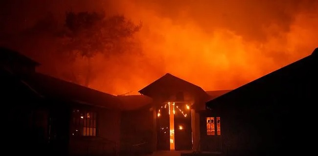 Kebakaran Sulit Dipadamkan, Gubernur  California Tetapkan  Keadaan Darurat
