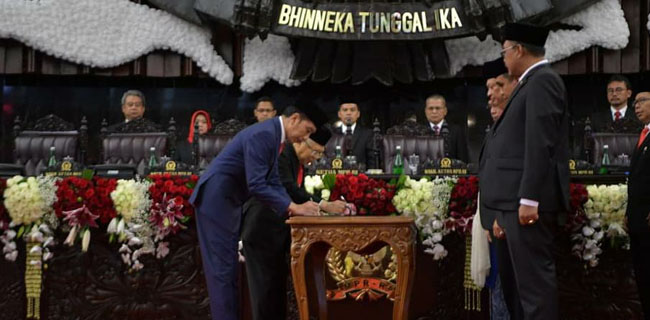 Jokowi Diwanti-Wanti Tak Pilih Menteri Yang Cuma Cari Panggung Untuk 2024