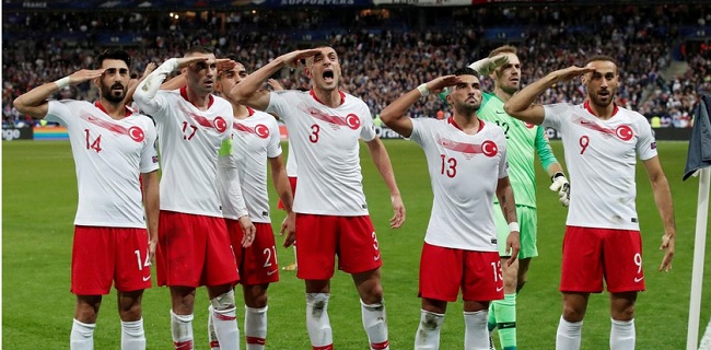 UEFA Selidiki Tim Sepakbola Turki Karena Rayakan Gol Dengan Hormat Militer