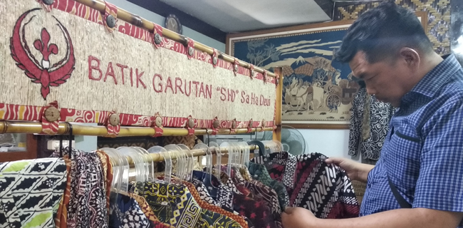 Batik Garutan Lunglai Dihantam Batik Asal China