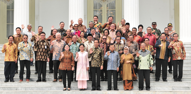 Hari Kerja Terakhir, Jokowi-JK Silaturahmi Dan Foto Bersama Dengan Seluruh Anggota Kabinet