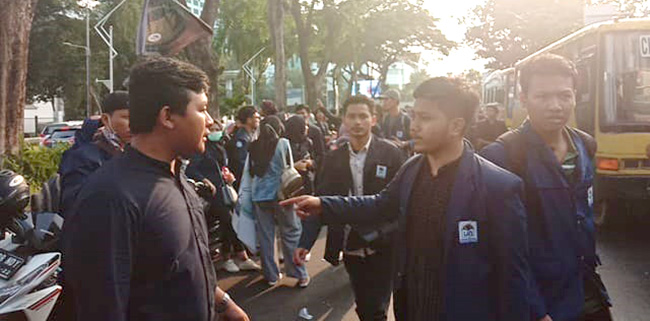 Mahasiswa Ragukan Komitmen Jokowi Dalam Menjaga Demokrasi