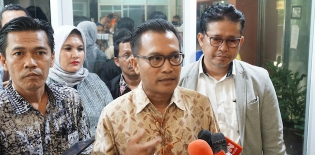 Iwan Sumule: Tak Punya BPJS Ditelantarkan, Tak Bayar Ditagih <i>Debt Collector</i>, Ini Pengisapan<i>!</i>