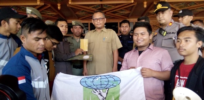 Realisasi APBA-P Dinilai Lamban, Mahasiswa Geruduk Kantor Gubernur Aceh