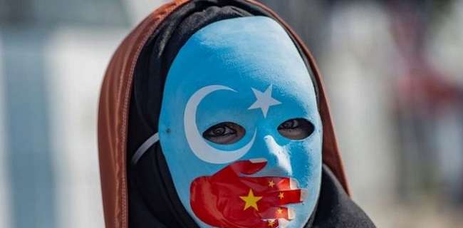 Miris, Wanita Uighur Harus Berbagi Ranjang Dengan Petugas Pemerintah Setelah Suami Mereka Ditahan