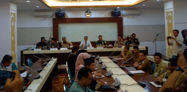 Tiga Kadis Aceh Tak Hadir Saat Bahas Kebijakan Publik, Anggota DPD RI Kecewa