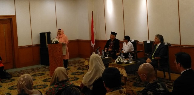 Menlu Retno Harus Bekerja Tiga Kali Lebih Keras Dibanding Menteri Pria