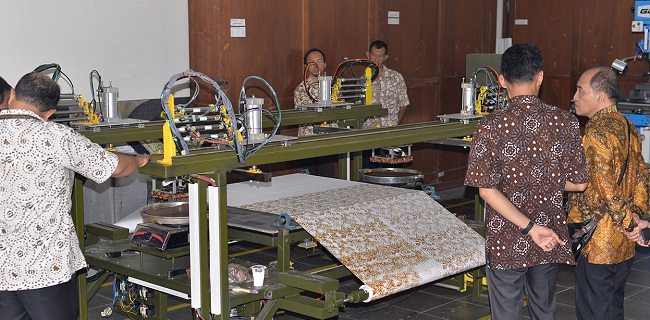 Tingkatkan Kapasitas Dan Efisiensi Produksi, Kemenperin Ciptakan Mesin Batik Cap Otomatis
