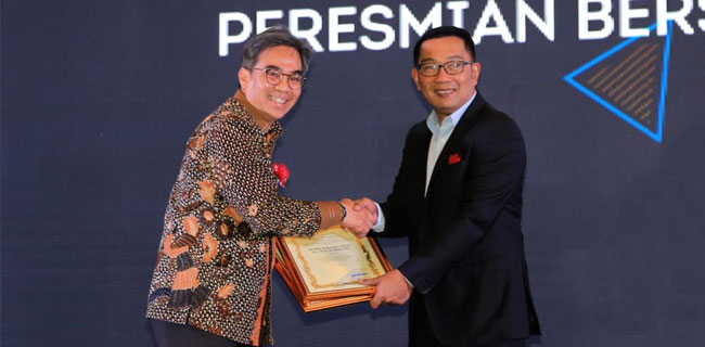 Bank BJB Raih Dua Penghargaan Mitra Pembangunan Jawa Barat
