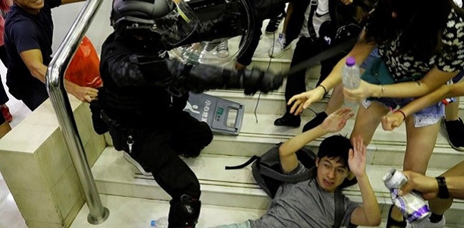 30 Orang Cedera Dalam Aksi Protes Hong Kong, 3 Lainnya Kritis