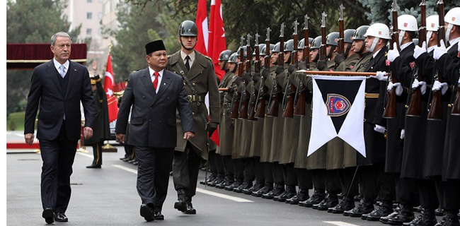 Menhan Prabowo: Banyak Mata Dan Telinga Di Sini