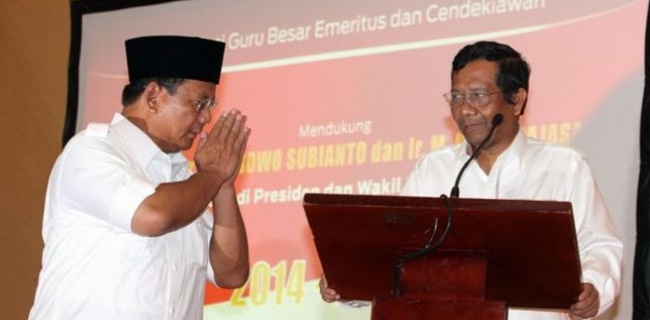 Natalius Pigai: Prabowo, Hati-hatilah Dengan Mahfud MD