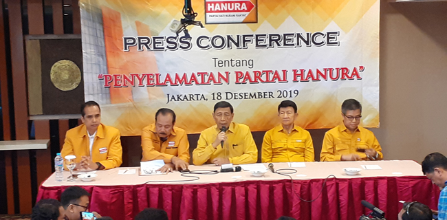 Tidak Ingin Konflik Dengan OSO, Wiranto Mundur Dari Ketua Dewan Pembina Partai Hanura