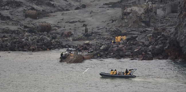 Militer Selandia Baru Temukan 6 Mayat Korban Letusan Gunung White Islands