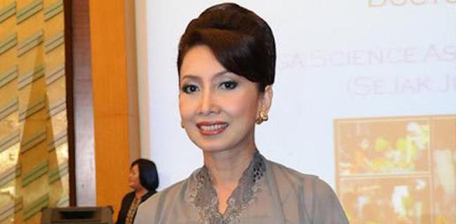 Ada Satu Wanita Cantik Di Wantimpres Jokowi, Siapakah Dia?