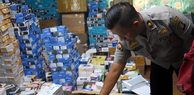 Polisi Bongkar Pabrik Gadget Ilegal Di Jakarta Utara