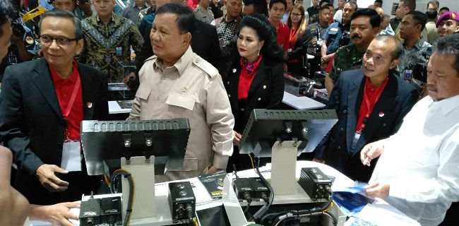Di Hadapan Tamu-tamu VVIP, Menhan Prabowo Pamerkan Industri Alpalhankam Dalam Negeri