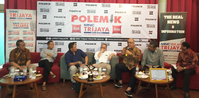 Soal PNS, Jokowi Jangan Terjebak Isu Parsial