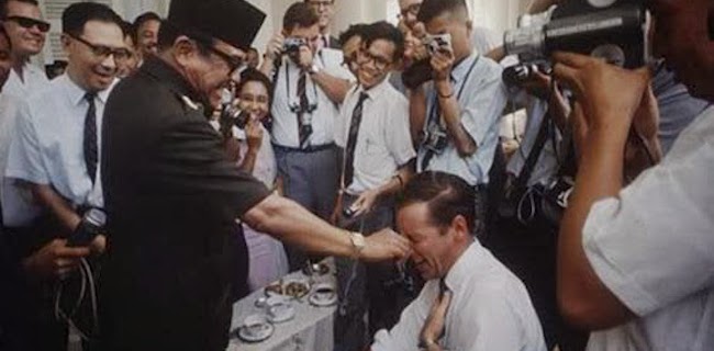 Tradisi Politik Sukarno Dihancurkan Para Buzzer...
