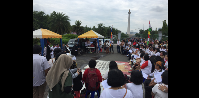 Jemaat GKI Yasmin Dan HKBP Filadelfia Khusuk Natalan Di Tengah Wisatawan
