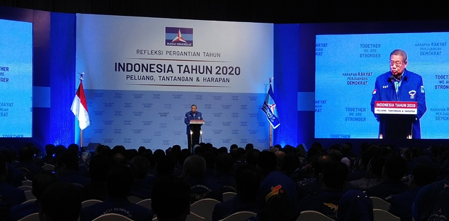 SBY Menaruh Harapan Besar Kepada 45 Taruna Akademi Demokrat