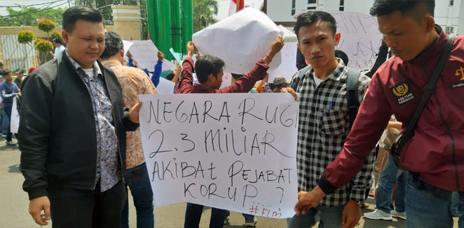 4 Tahun Mandek, Kejati Didesak Tuntaskan Kasus Honorarium Pemprov Lampung