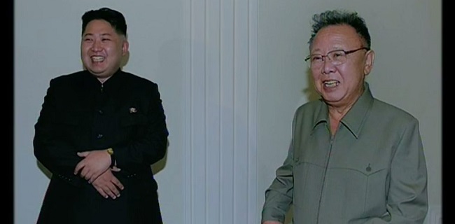 Jelang 8 Tahun Wafatnya Kim Jong IL, TV Korut Pasang Foto Kenangan Kim Jong Un Dan Sang Ayah