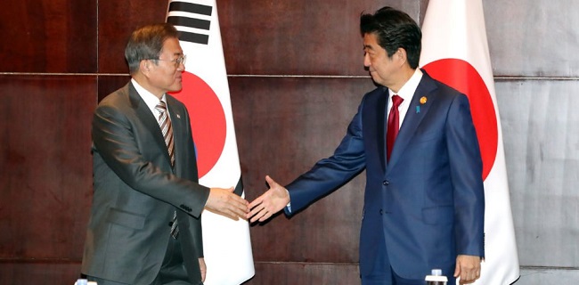 Bertemu 45 Menit, Presiden Korsel Dan PM Jepang Sepakat Cari Solusi Akhiri Perselisihan