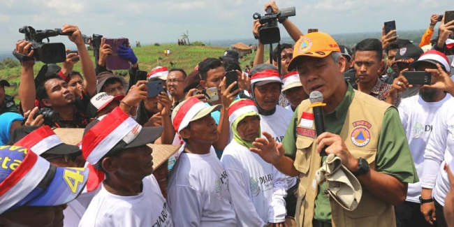 Gubernur Jateng Usulkan Sanksi Sosial Berat Bagi Pelaku Penebangan Pohon
