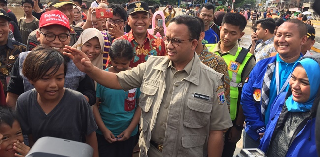 Pengamat: Jangan Cuma Salahkan Anies, Jokowi Juga Bisa Salah