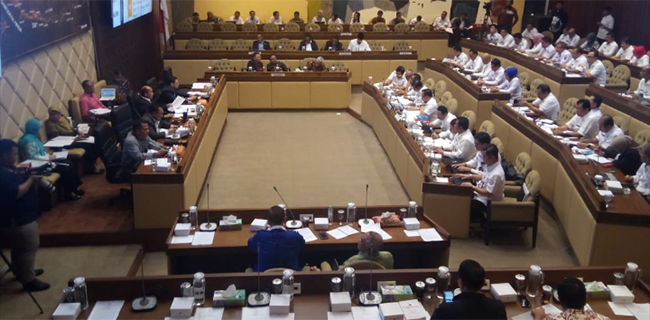 Rapat Bersama Komisi II, Mendagri Tito Paparkan 5 RUU Prioritas Prolegnas 2020