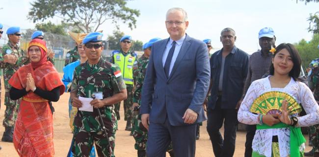 Perwakilan Sekjen PBB Kunjungi Satgas TNI Di Kongo