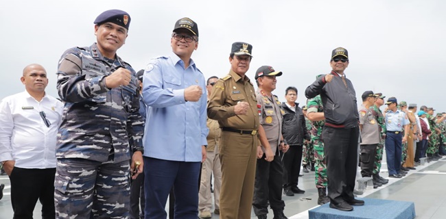 Dari Atas Geladak Kapal, Edhy Prabowo Dan Mahfud MD Rapat Soal Keamanan Natuna