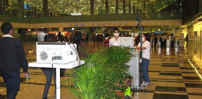 Waspada Wabah Pneumonia, Bandara Changi Lakukan Pindai Suhu Badan Penumpang