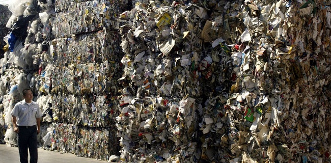 Malaysia Kembalikan 150 Kontainer Sampah Ilegal Ke Negara Asal