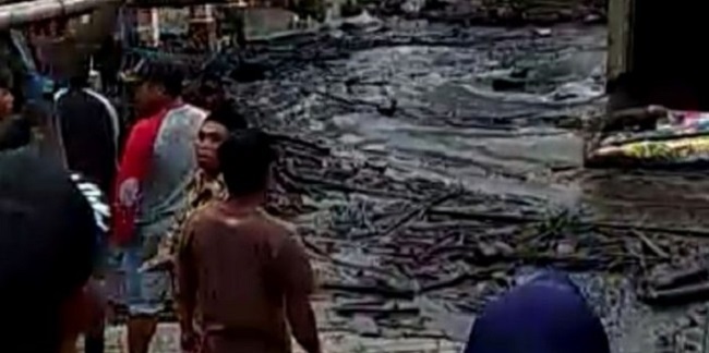 Bikin 200 KK Mengungsi, Ini Dugaan Penyebab Banjir Bandang Bondowoso