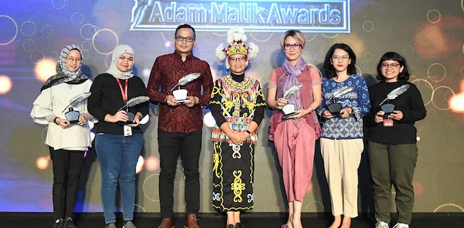 Kemlu Berikan Penghargaan Adam Malik Award 2020 Untuk Media