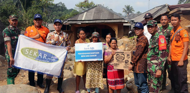 Bank BJB Serahkan Bantuan Lanjutan Bagi Korban Longsor Di Bogor