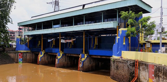 Diguyur Hujan Lebat, Beberapa Pintu Air Di Jakarta Dan Sekitar Berstatus Siaga