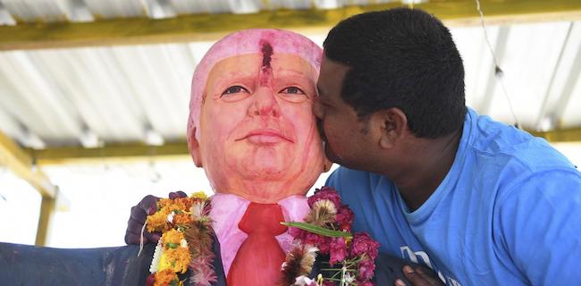 Mengenal Bussa Krishna, Pria India Yang Memuja Donald Trump Bak Dewa