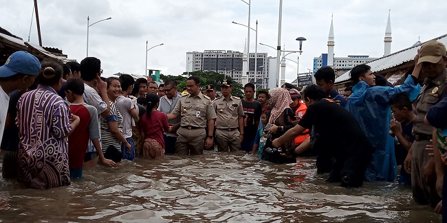 Banjir Karena Hujan Ekstrem, Eks Stafsus Presiden: Tak Mungkin Pemprov Tampung Hukum Fisika Sendirian