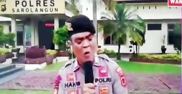 Polisi Indonesia Dapat Apresiasi Dari Jubir Luar Negeri China Karena Menyanyikan Lagu 'Jiayou, Wuhan'