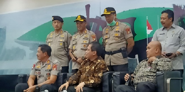 Penjelasan Sekjen DPR Dan Kapolda Soal Penyebab Asap Di Gedung Nusantara III