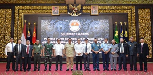 Terima Rombongan BPK, Menhan Prabowo Juga Serahkan Laporan Keuangan