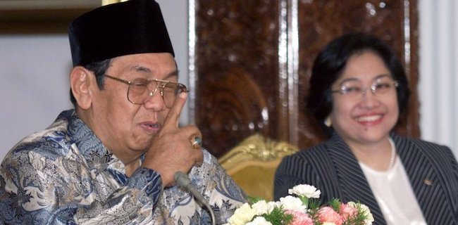 Gus Dur Lengser Murni Akibat Konflik Politik Dengan Megawati, Bukan Karena Ke Kediri