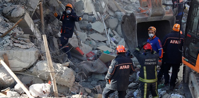 Gempa 5,7 SR Guncang Perbatasan Turki-Iran, 7 Orang Meninggal Dunia