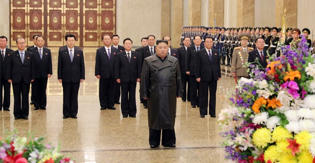 Setelah 22 Hari Tidak Terlihat Kim Jong-un Rayakan Ultah Almarhum Ayahnya